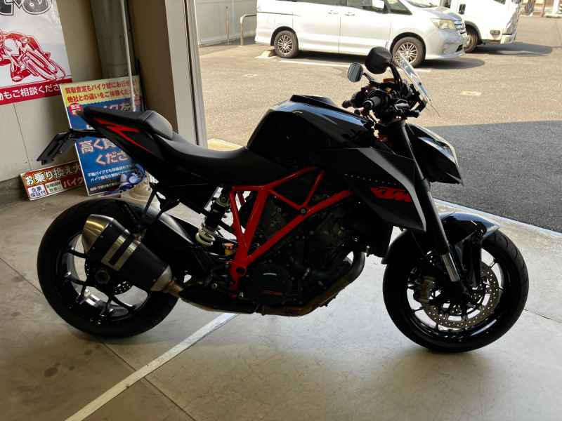 KTM 1290 Super Duke R 2016