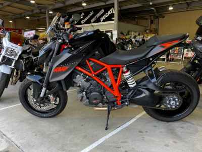 KTM 1290 Super Duke R 2016