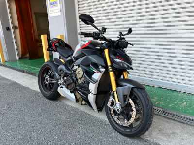 Ducati Streetfighter V4S 2022