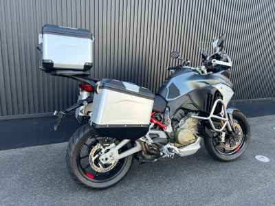 Ducati Multistrada V4 2024