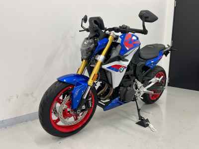 BMW F900R 2025