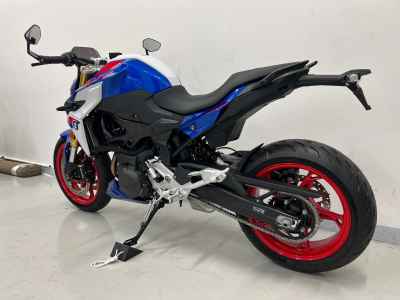 BMW F900R 2025