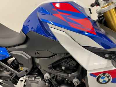 BMW F900R 2025