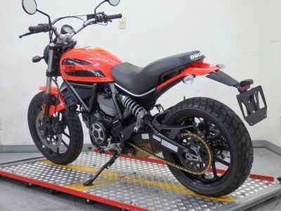 Ducati Scrambler Sixty2 2021