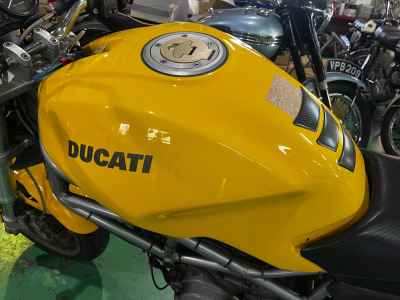Ducati Monster 400 2005