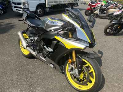 Yamaha YZF-R1M 2017
