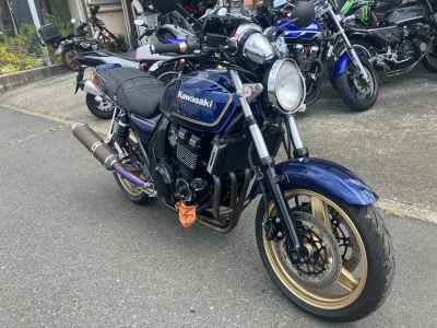 Kawasaki ZRX400