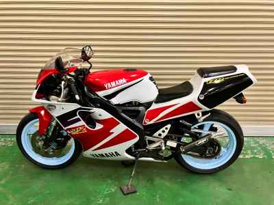 Yamaha TZR250R
