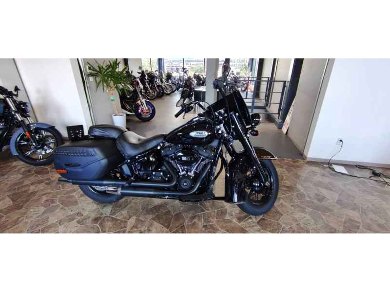 Harley-Davidson Heritage FLHCS1870 2022