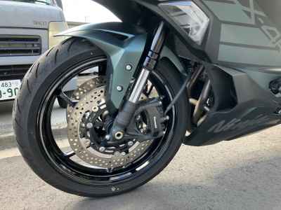 Kawasaki Ninja ZX-4R SE 2025