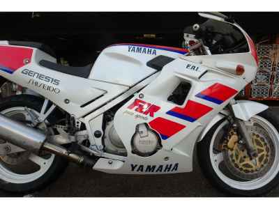 Yamaha FZR250