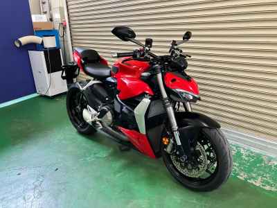 Ducati Streetfighter V2 2022