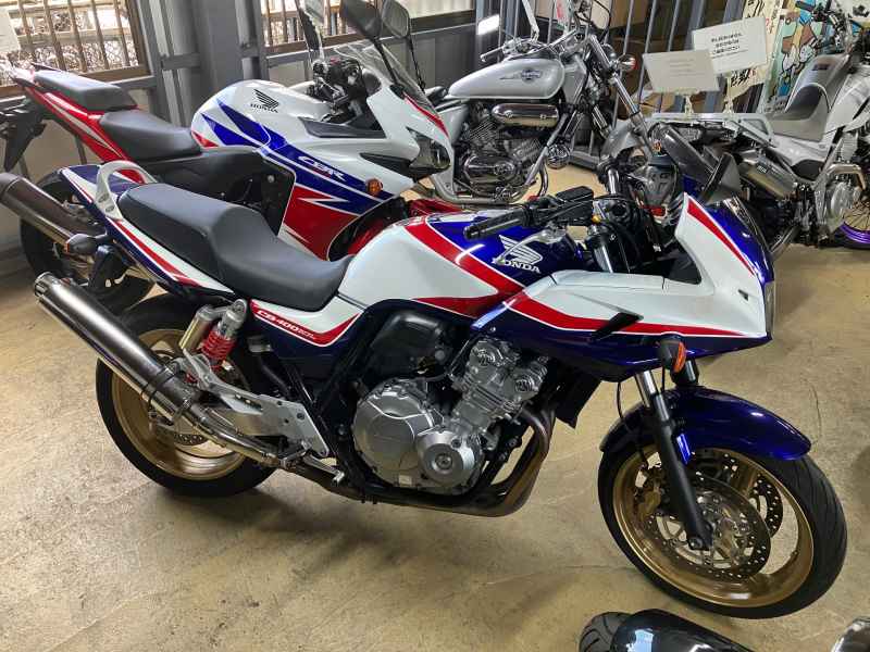 Honda CB400 Super Boldor 2009