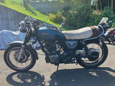 Yamaha SR400 2020