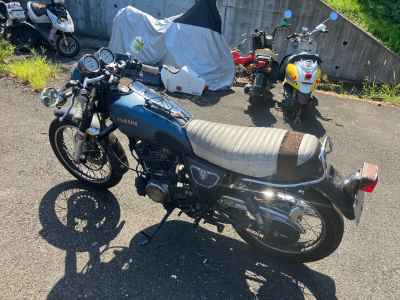 Yamaha SR400 2020
