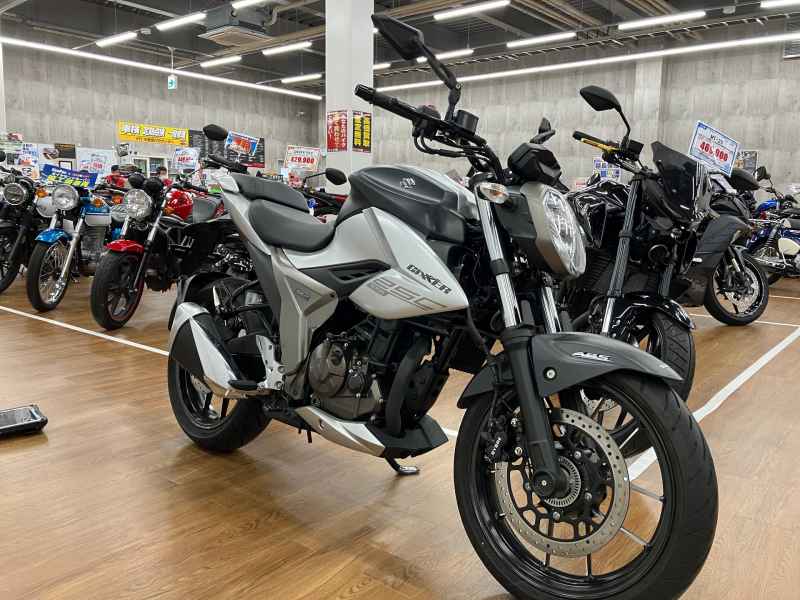 Suzuki Gixxer 250SF
