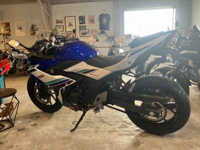 Suzuki GSX250R