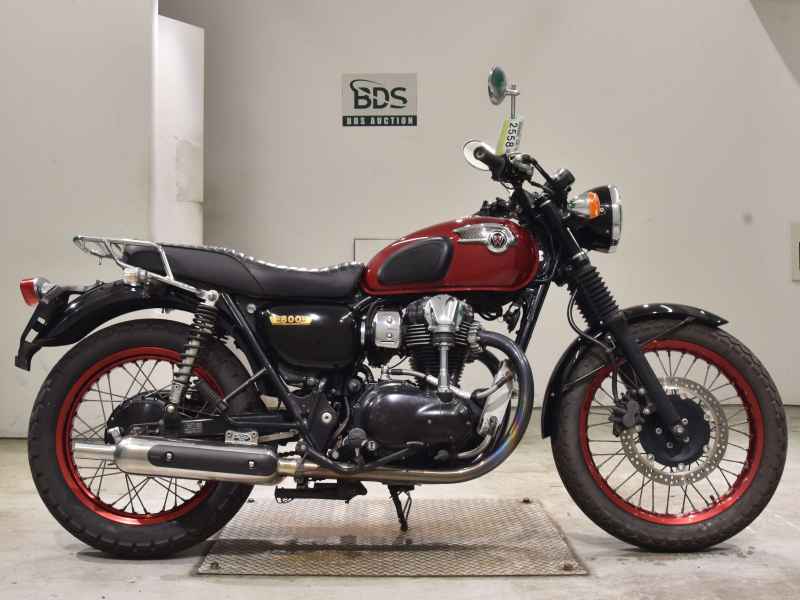 Kawasaki W800 2012