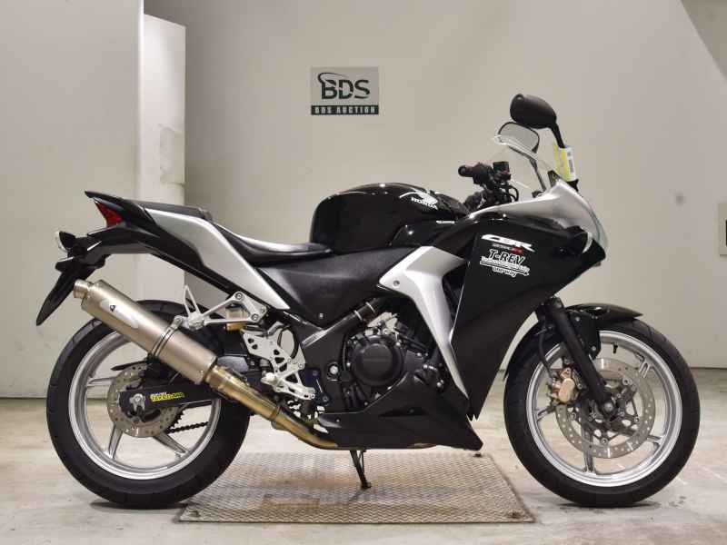 Honda CBR250R 2011