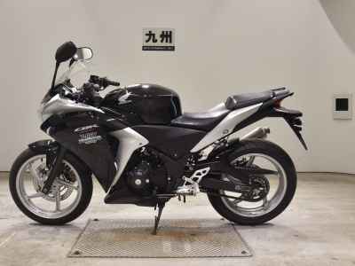 Honda CBR250R 2011