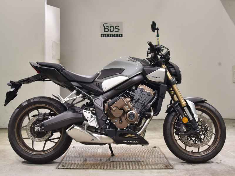 Honda CB650R E-Clutch 2024