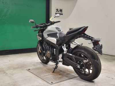 Honda CB650R E-Clutch 2024