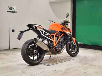 KTM 1290 Super Duke R 2016