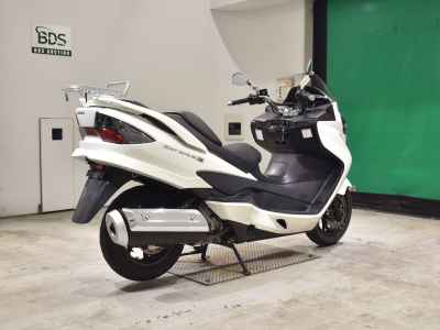 Suzuki Skywave 250S