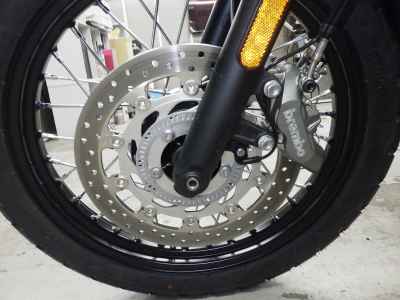 Triumph Street Scrambler 2025