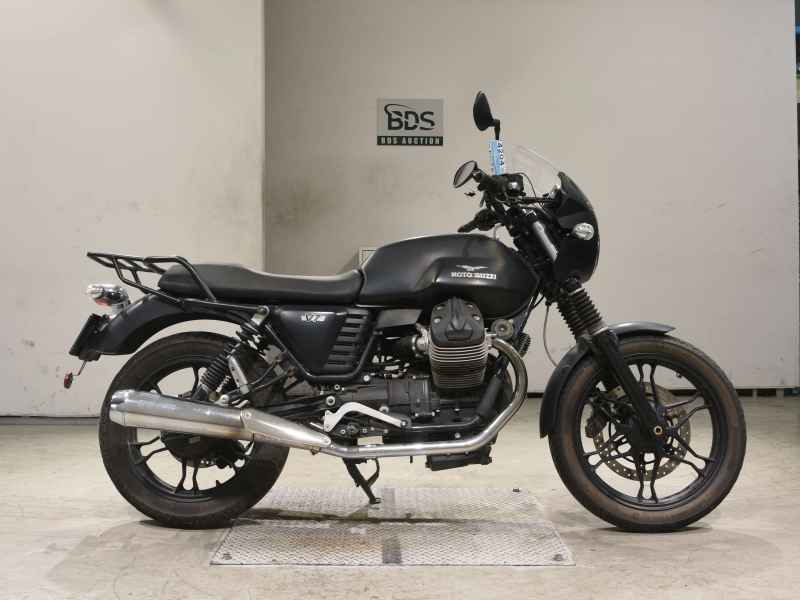 Moto Guzzi V7 Stone 2015