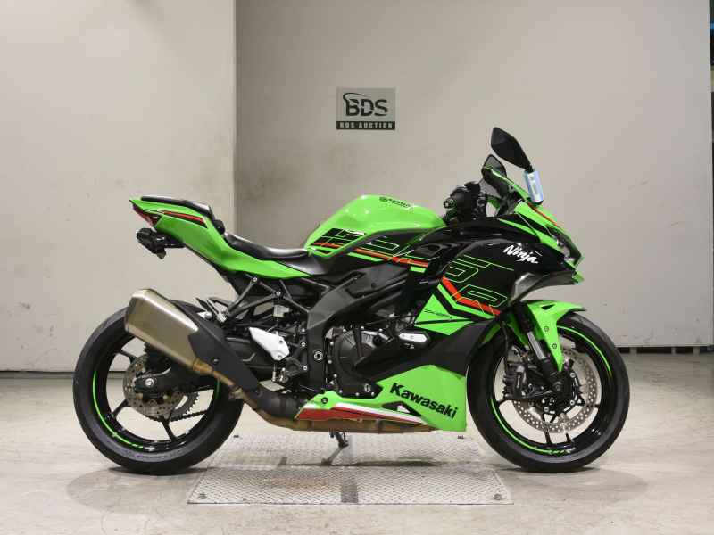 Kawasaki Ninja ZX-25R 2023