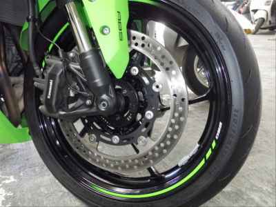 Kawasaki Ninja ZX-25R 2023