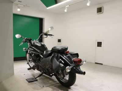 Yamaha XVS250 Drag Star