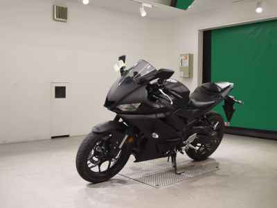 Yamaha YZF-R25 2021
