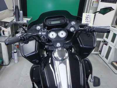 Harley-Davidson Road Glide FLTRX1690 2013