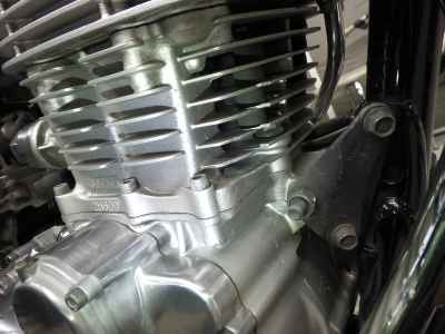 Yamaha SR400 2021