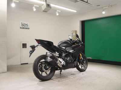 Honda CBR250RR 2023