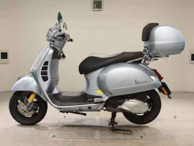 Vespa GTS 300 Super 2021