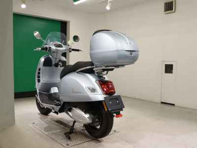 Vespa GTS 300 Super 2021