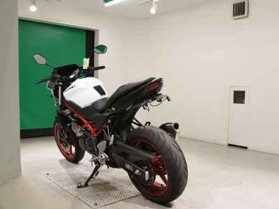 Suzuki SV650 2023