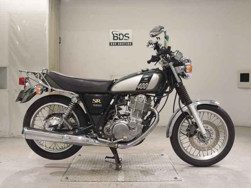 Yamaha SR400 2017