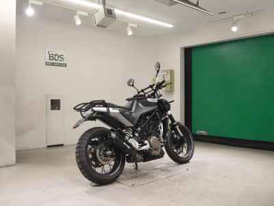 Husqvarna Svartpilen 401 2020