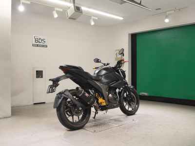 Suzuki Gixxer 250SF