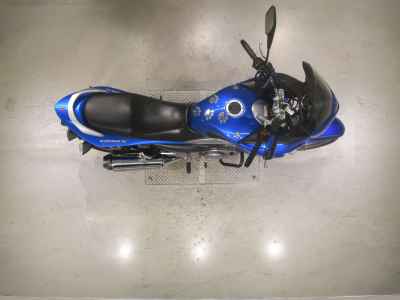 Suzuki GSR250S