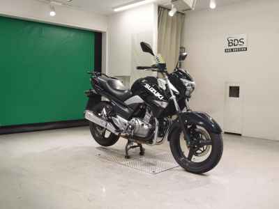 Suzuki GSR250