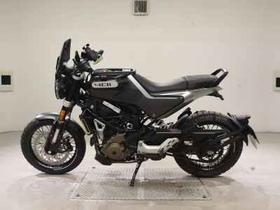 Husqvarna Svartpilen 401 2021