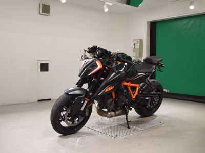 KTM 1290 Super Duke R 2022