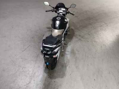 Suzuki GSR400 2008