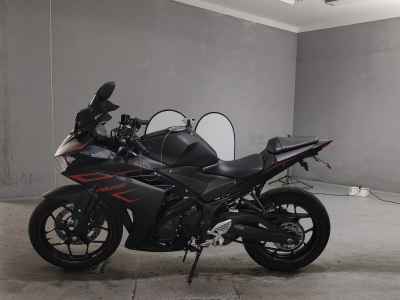 Yamaha YZF-R25