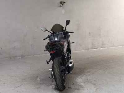 Yamaha YZF-R25